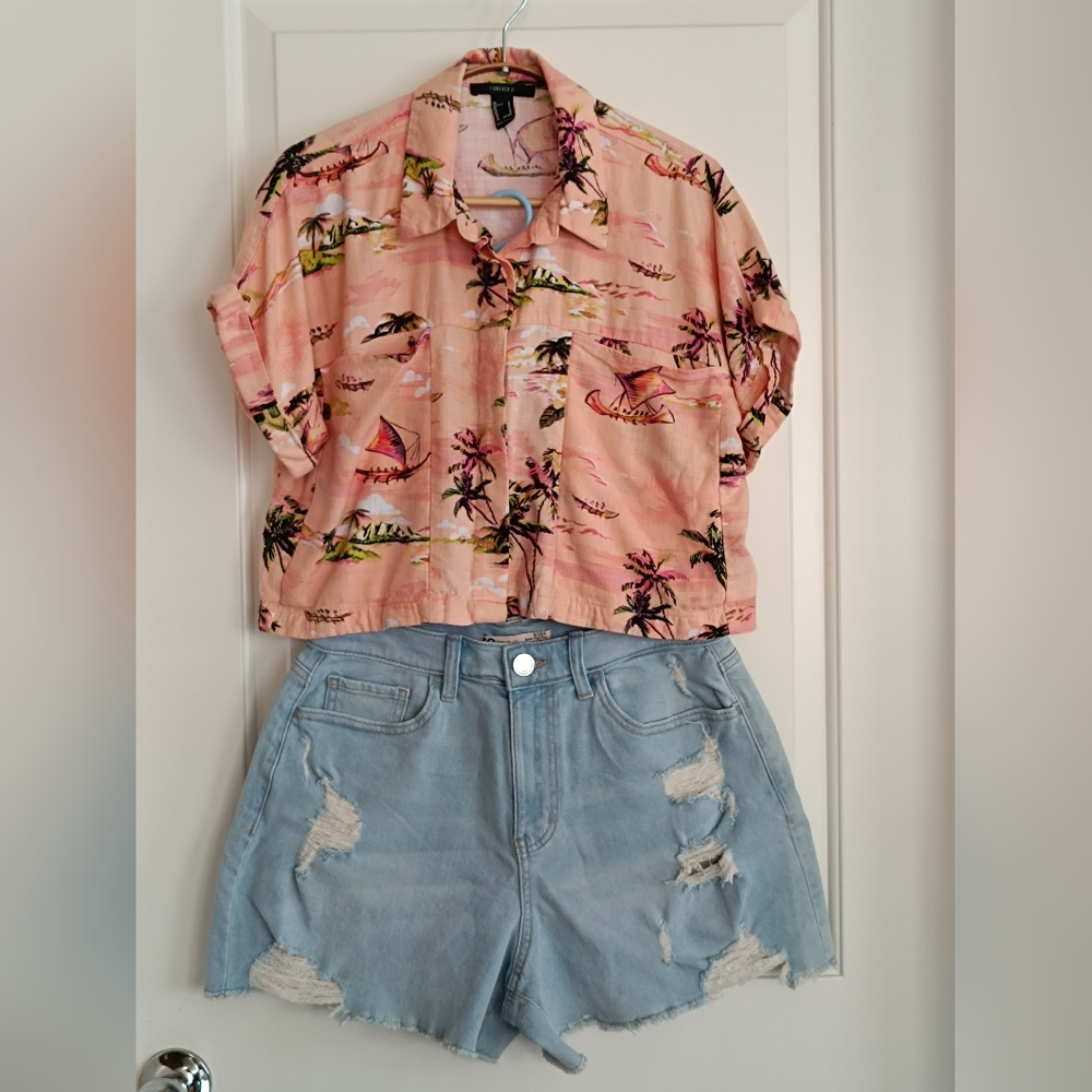 Set: Crop Top. Size Medium and Jean Shorts.Size 9/29W